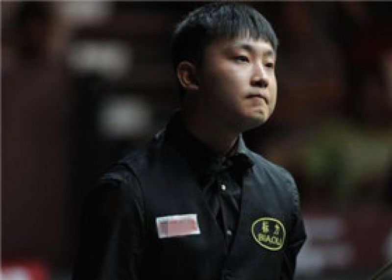 他在果岭周 他在果岭周